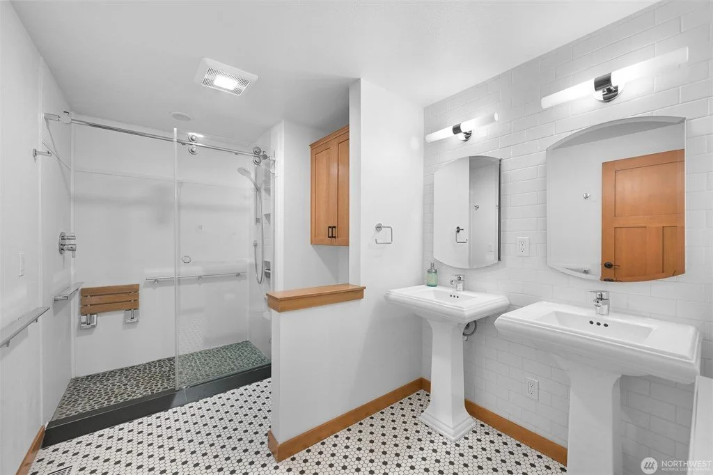 906-11th-Street-bellingham_realtor-brandon-nelson (23).jpeg