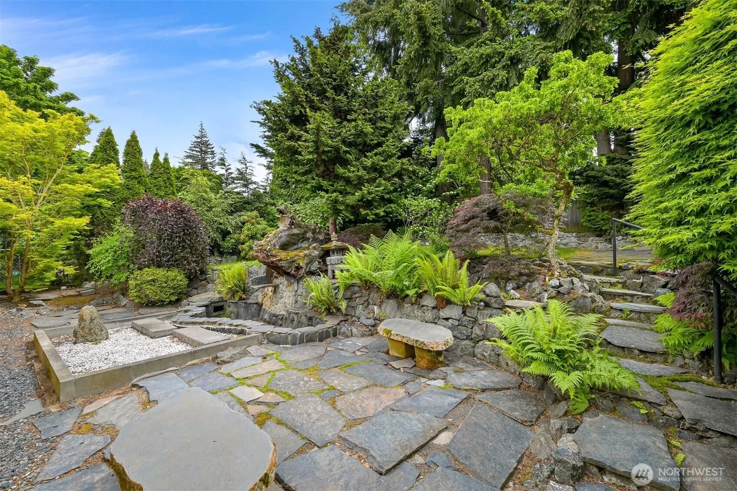 1212-Toledo-Street-Bellingham_Brandon-Nelson-Realtor (6).jpg