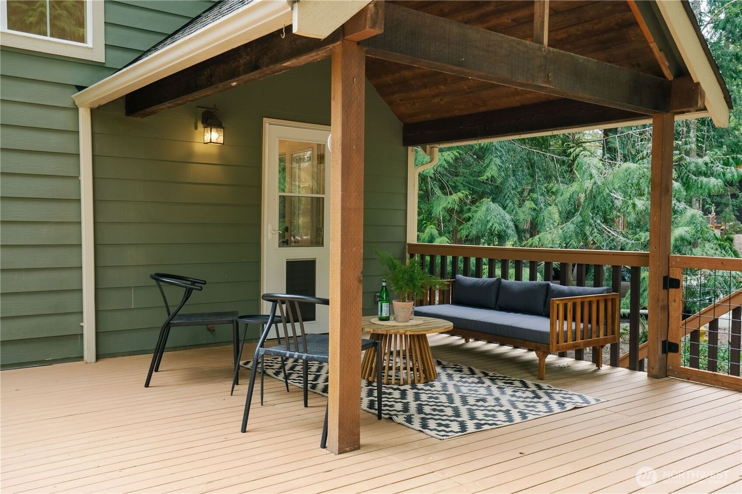 11-Gray-Birch-Lane-brandon-nelson-bellingham-realtor (28).jpg