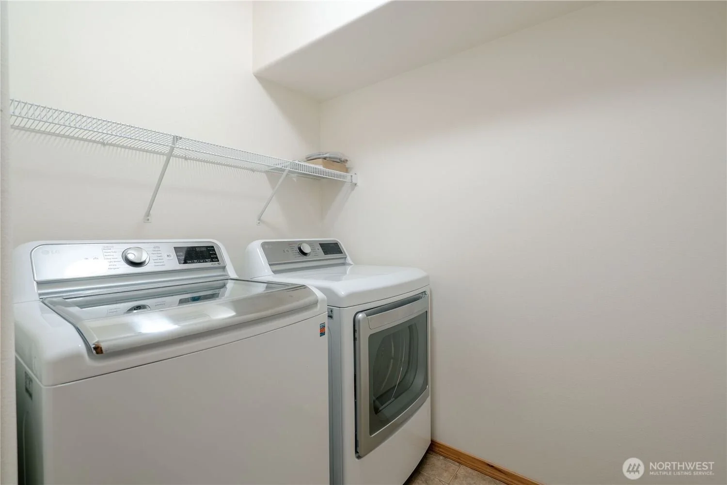 11-Gray-Birch-Lane-brandon-nelson-bellingham-realtor (22).jpg