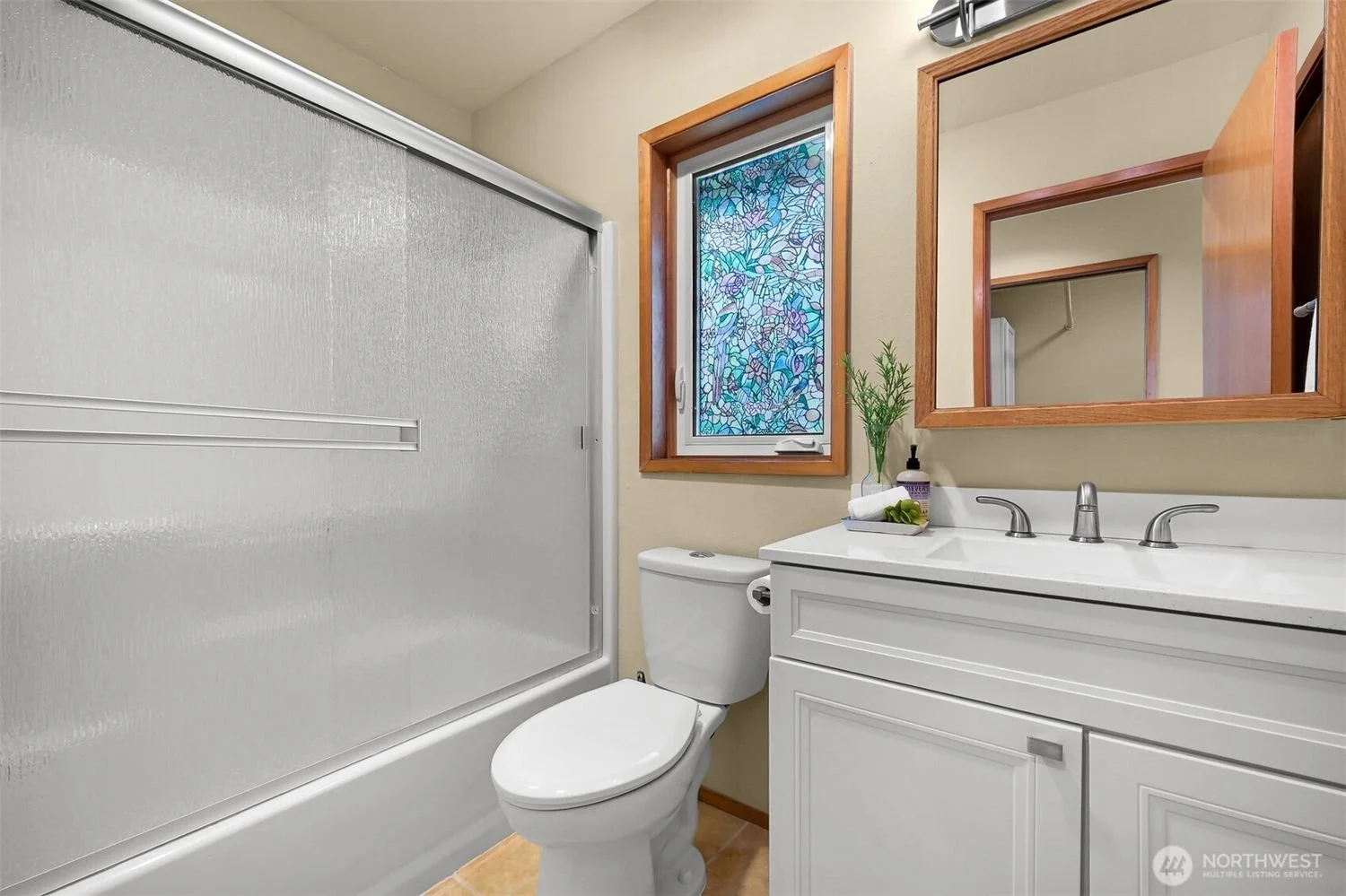 4553-Village-Drive-bellingham_best-realtor-brandon-nelson (26).jpg