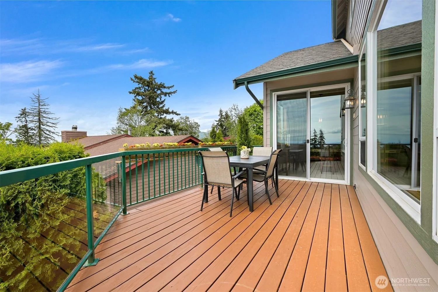 1212-Toledo-Street-Bellingham_Brandon-Nelson-Realtor (4).jpg