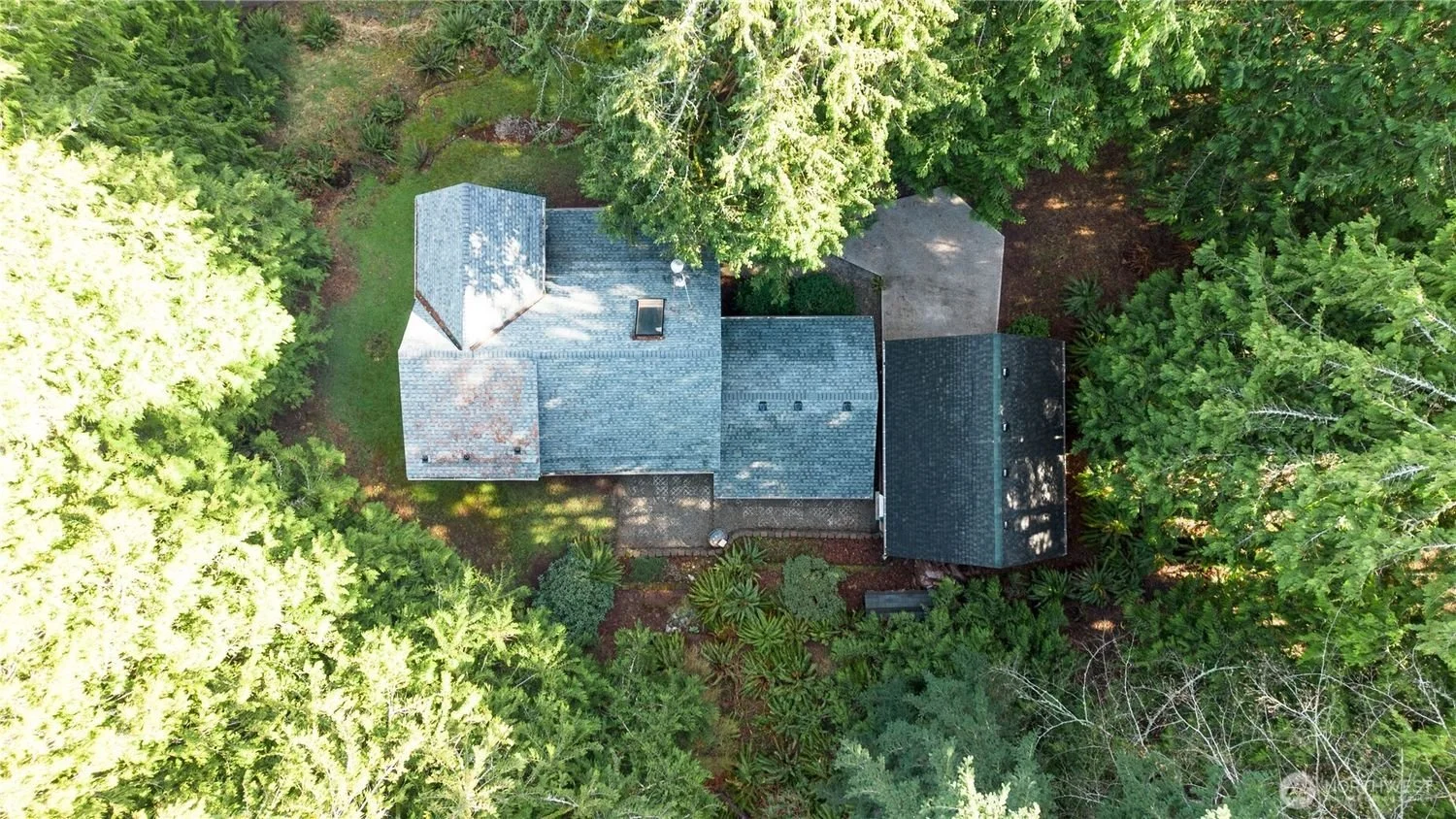 18-Inglewood-Place-realtor-brandon-nelson-bellingwood (31).jpg