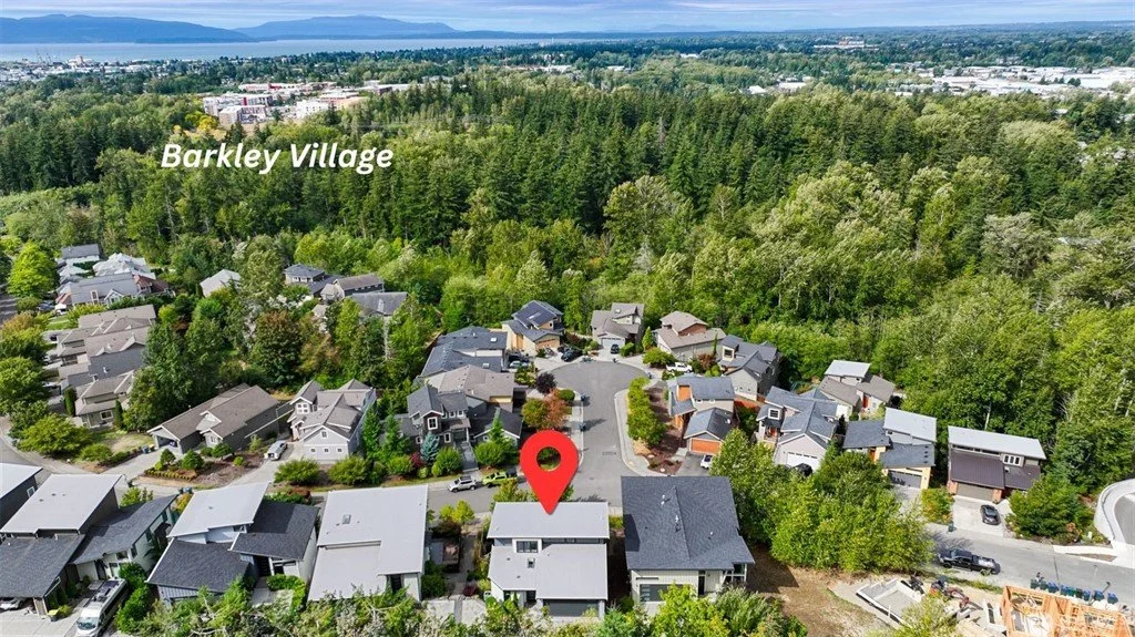 3414-Sussex-Drive-Bellingham_realtor-brandon-nelson (36).jpeg