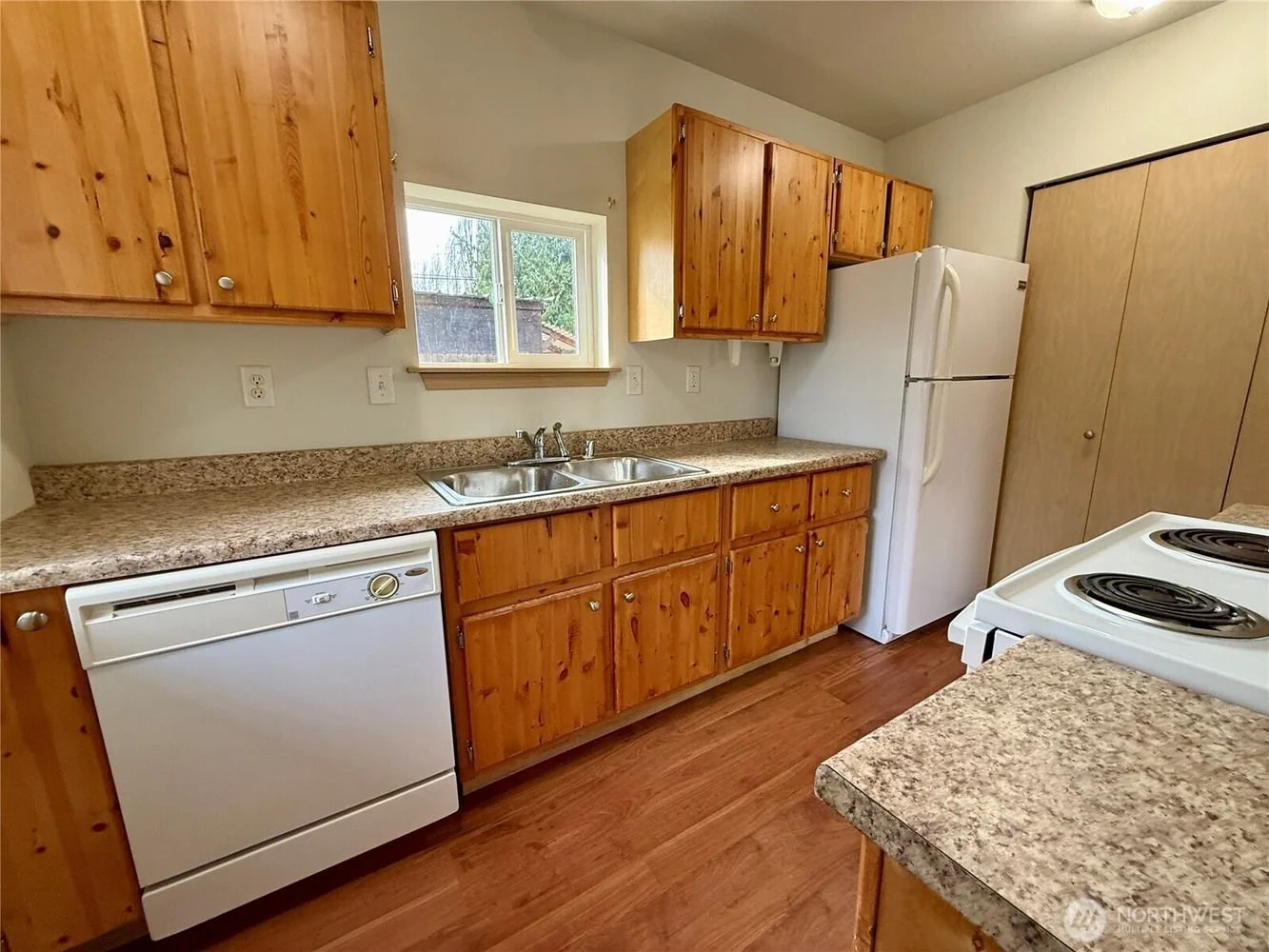 2209-East-Maryland-Street-realtor-brandon-nelson (10).jpg