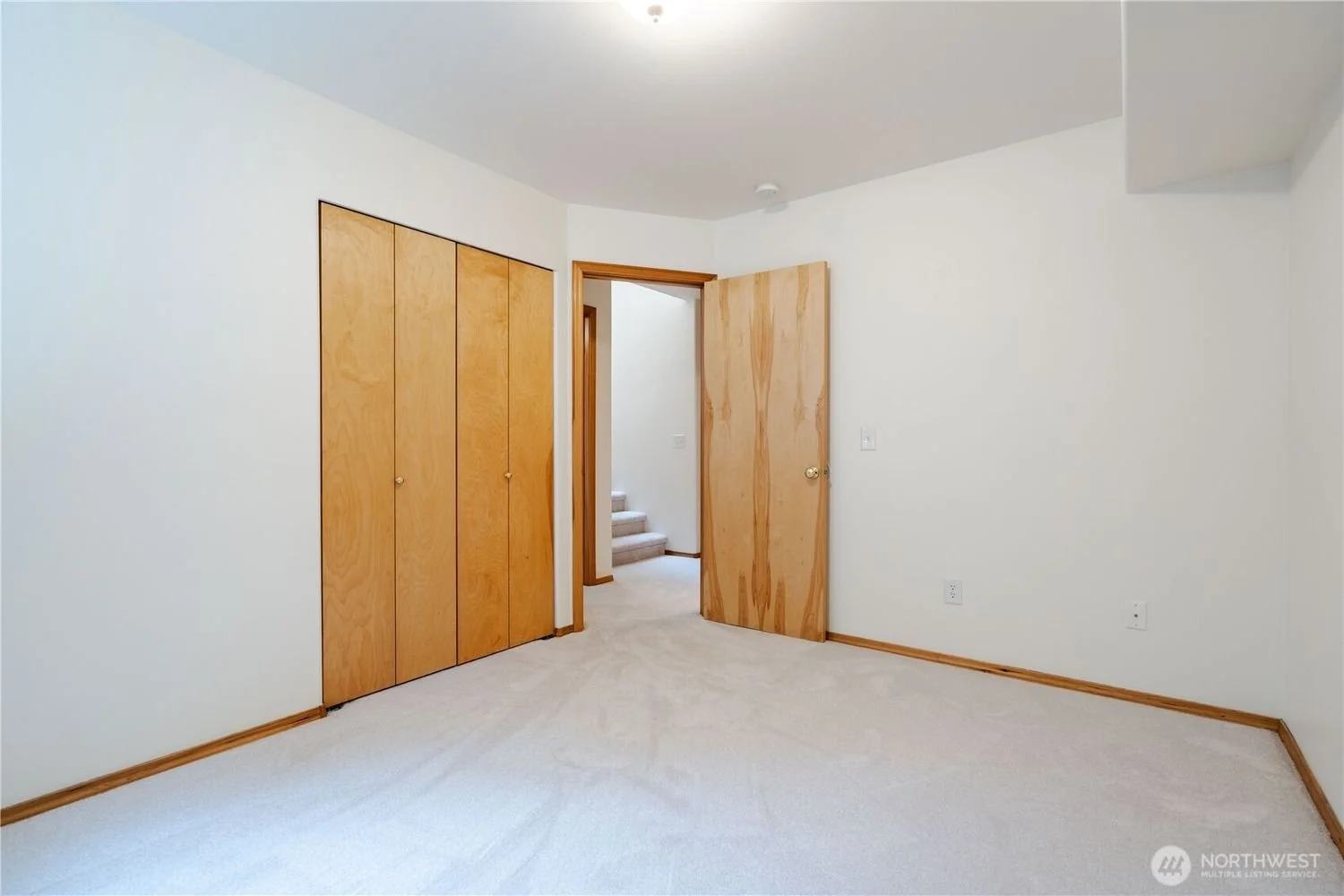 11-Gray-Birch-Lane-brandon-nelson-bellingham-realtor (17).jpg