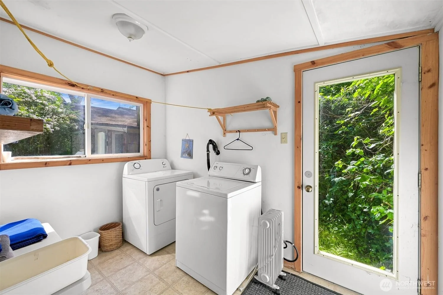 1865-Seacrest-Drive-Brandon-Nelson-Realtor (13).jpg