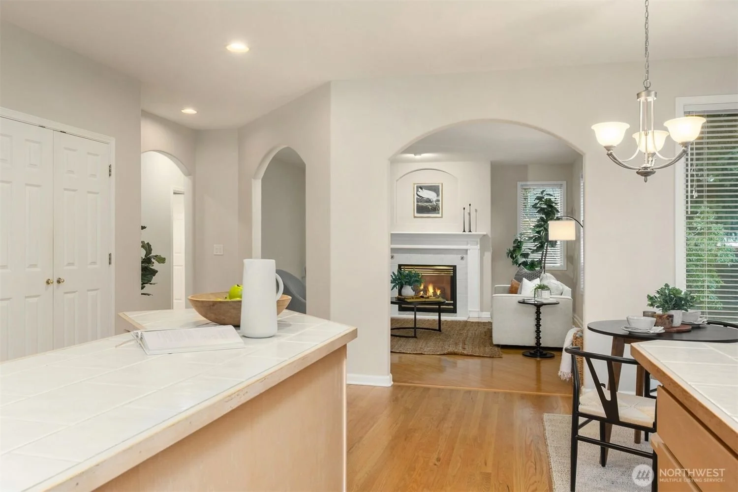 1402-Langara-Circle-brandon-nelnson-best-bellingham (32).jpg