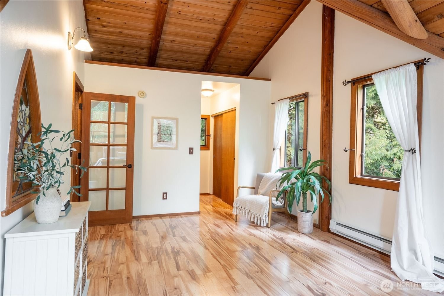 18-Inglewood-Place-realtor-brandon-nelson-bellingwood (21).jpg