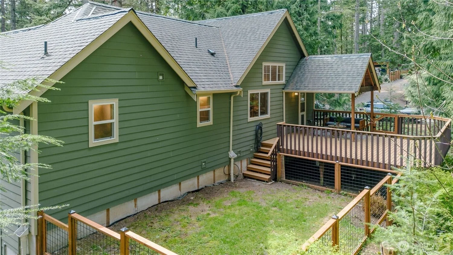 11-Gray-Birch-Lane-brandon-nelson-bellingham-realtor (23).jpg