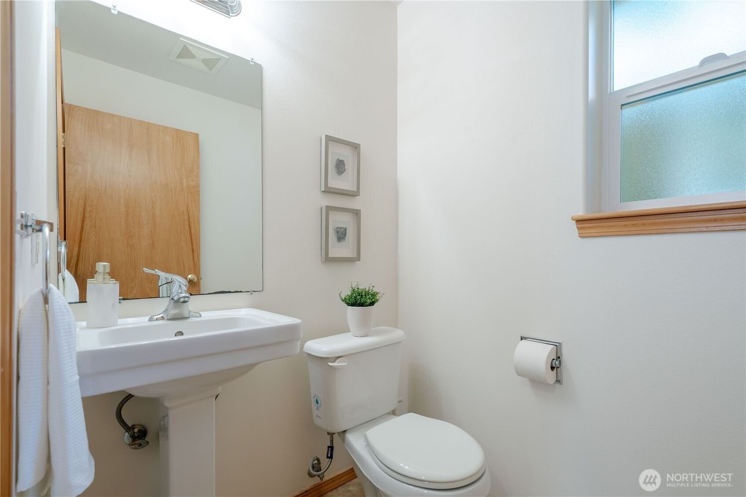 11-Gray-Birch-Lane-brandon-nelson-bellingham-realtor (10).jpg