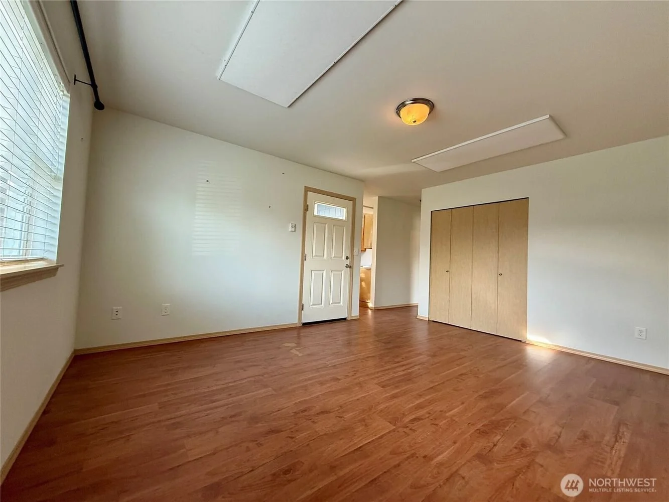 2209-East-Maryland-Street-realtor-brandon-nelson (3).jpg