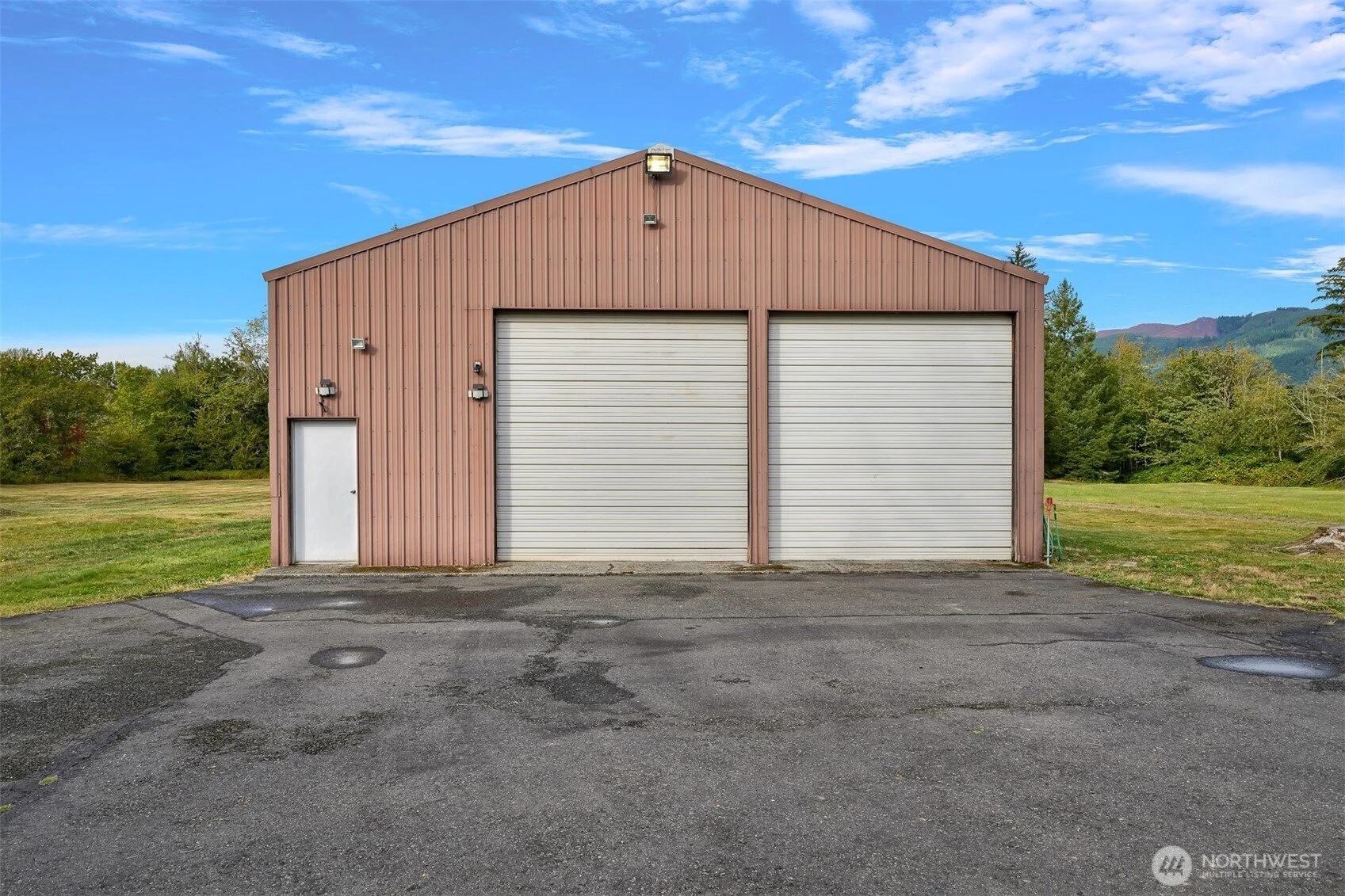 3620-east-smith-road-bellingham-brandon-nelson (10).jpg