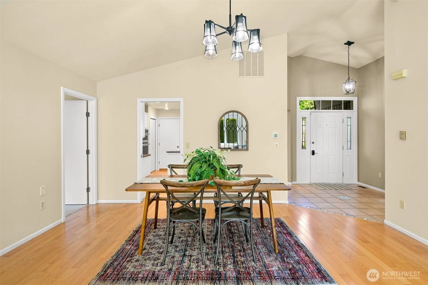 4553-Village-Drive-bellingham_best-realtor-brandon-nelson (9).jpg
