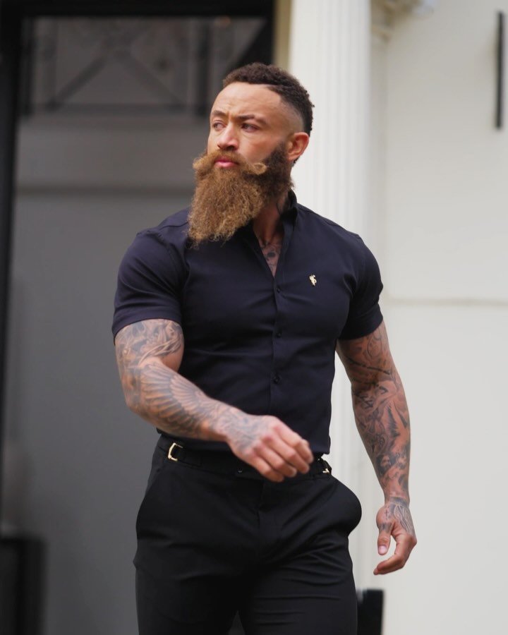&ldquo;HM London Essentials goes beyond the routine, it&rsquo;s about creating a style that lasts no matter where life takes you.

📸 @mrashleycain on set, effortlessly rocking his look styled with HM London. From the studio to the streets, our produ