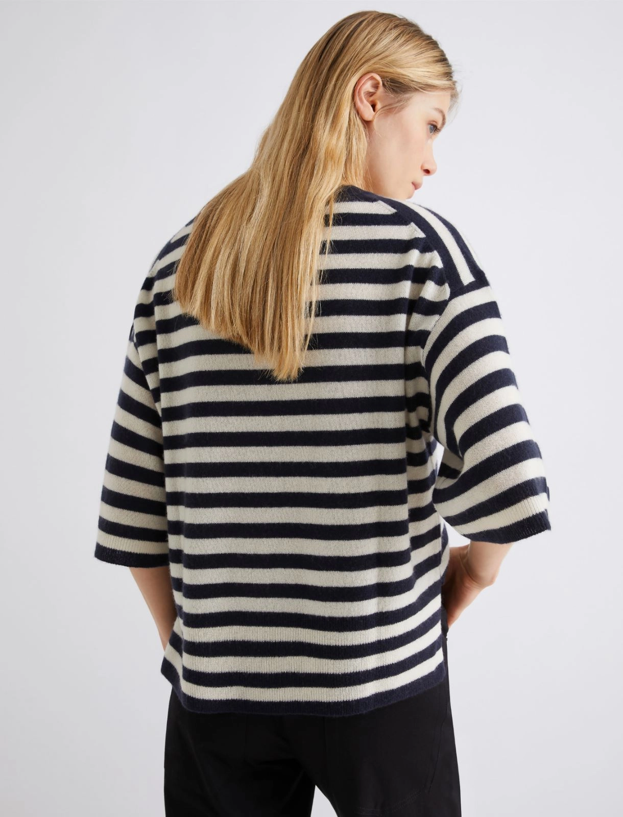 TruppaSweaterTankTop3_navy.png