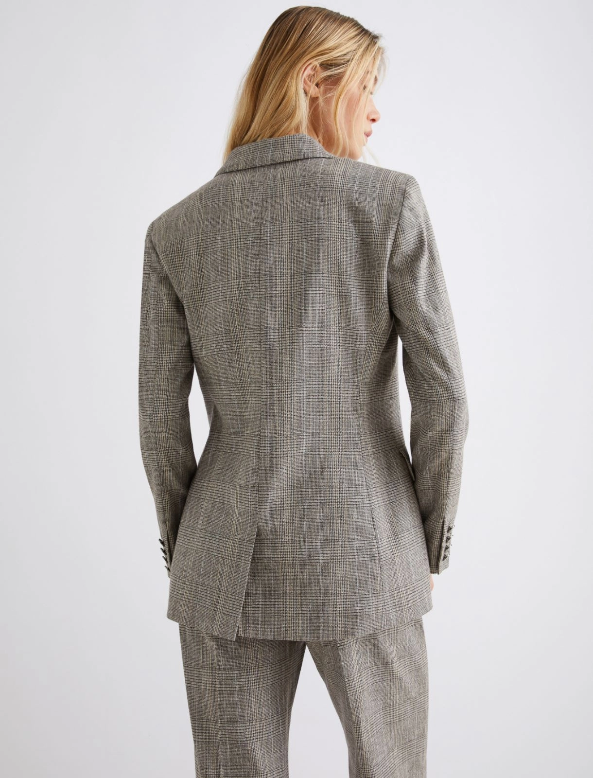 RobJacket3_lightgrey.png