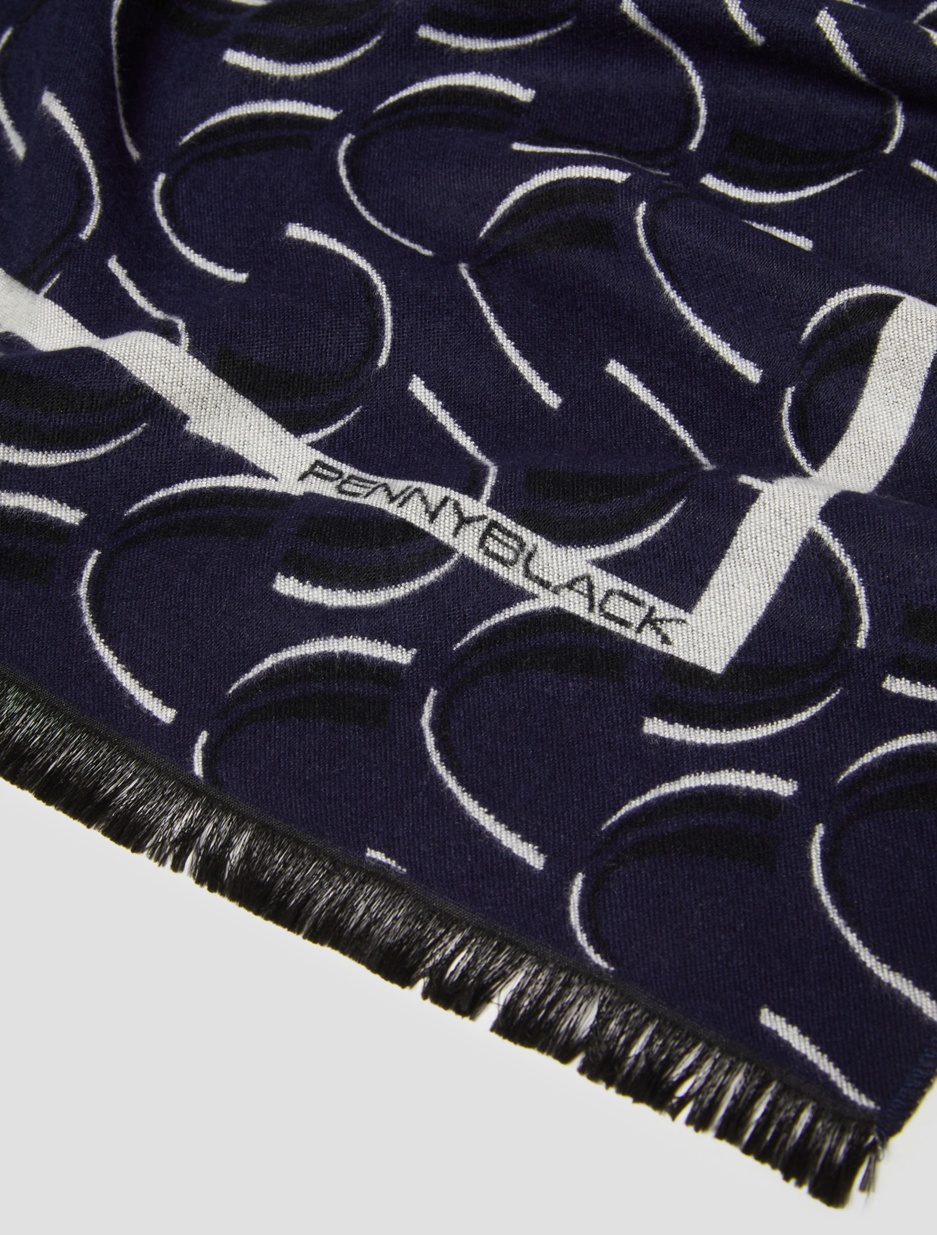 FagianiStoleSquare Scarf1_navy.png