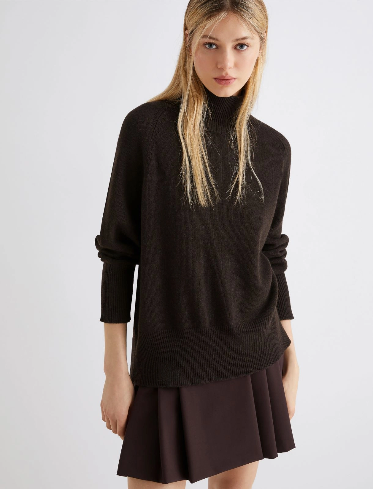 IsmaeleSweaterTankTop4_brown.png