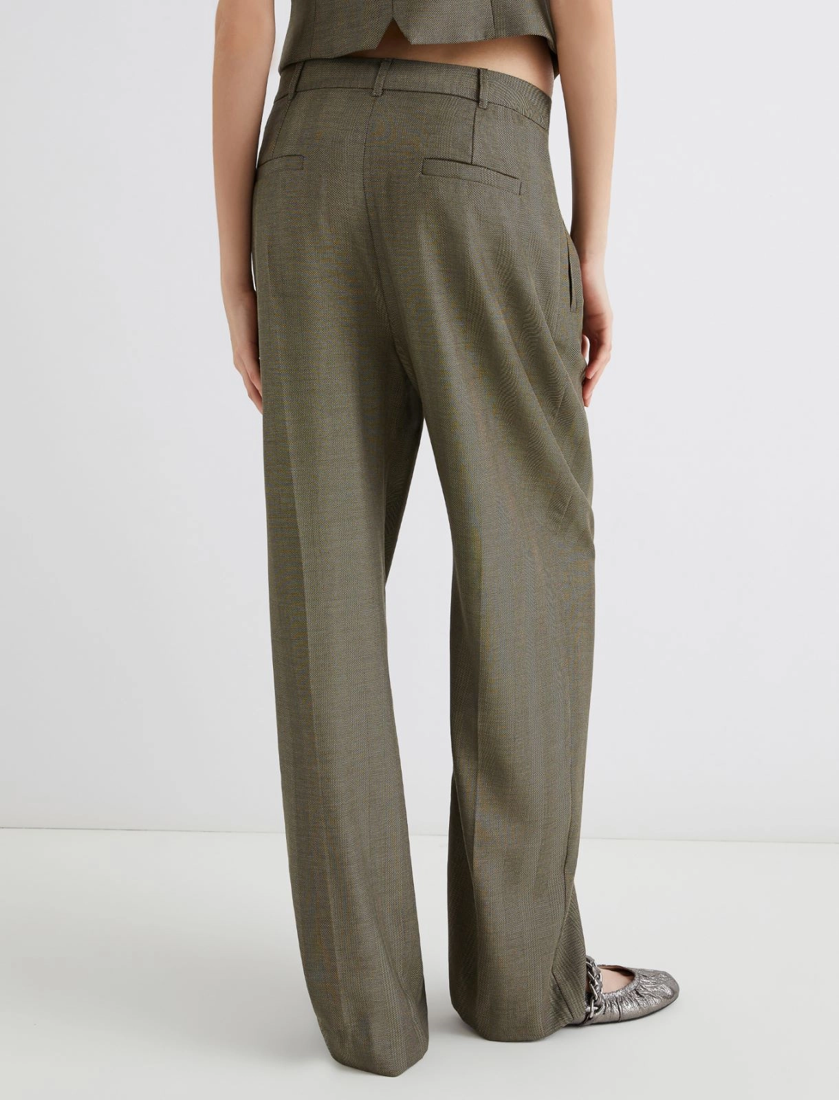 HullLongTrouser3_kaki.png