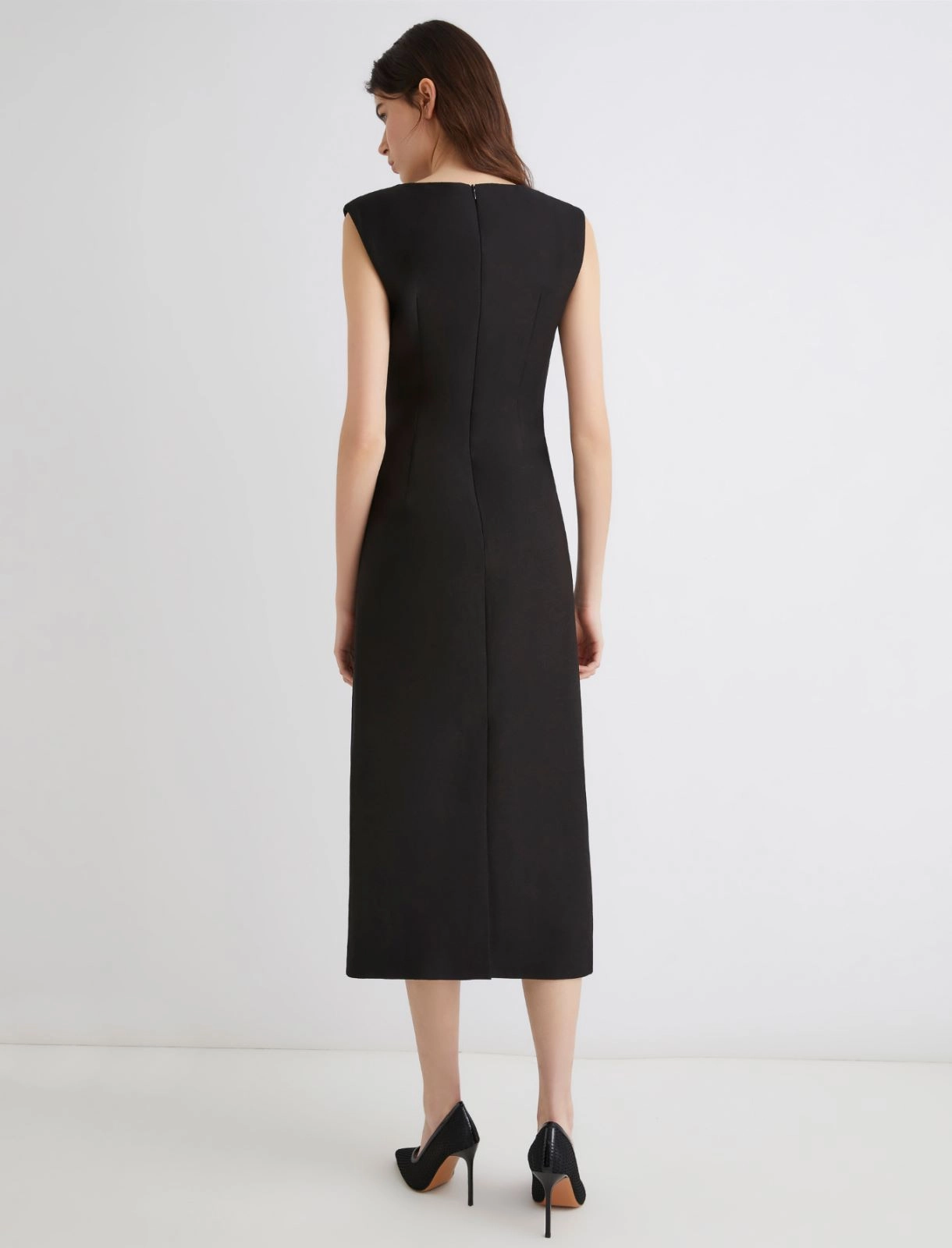 orsoladress3_black.png