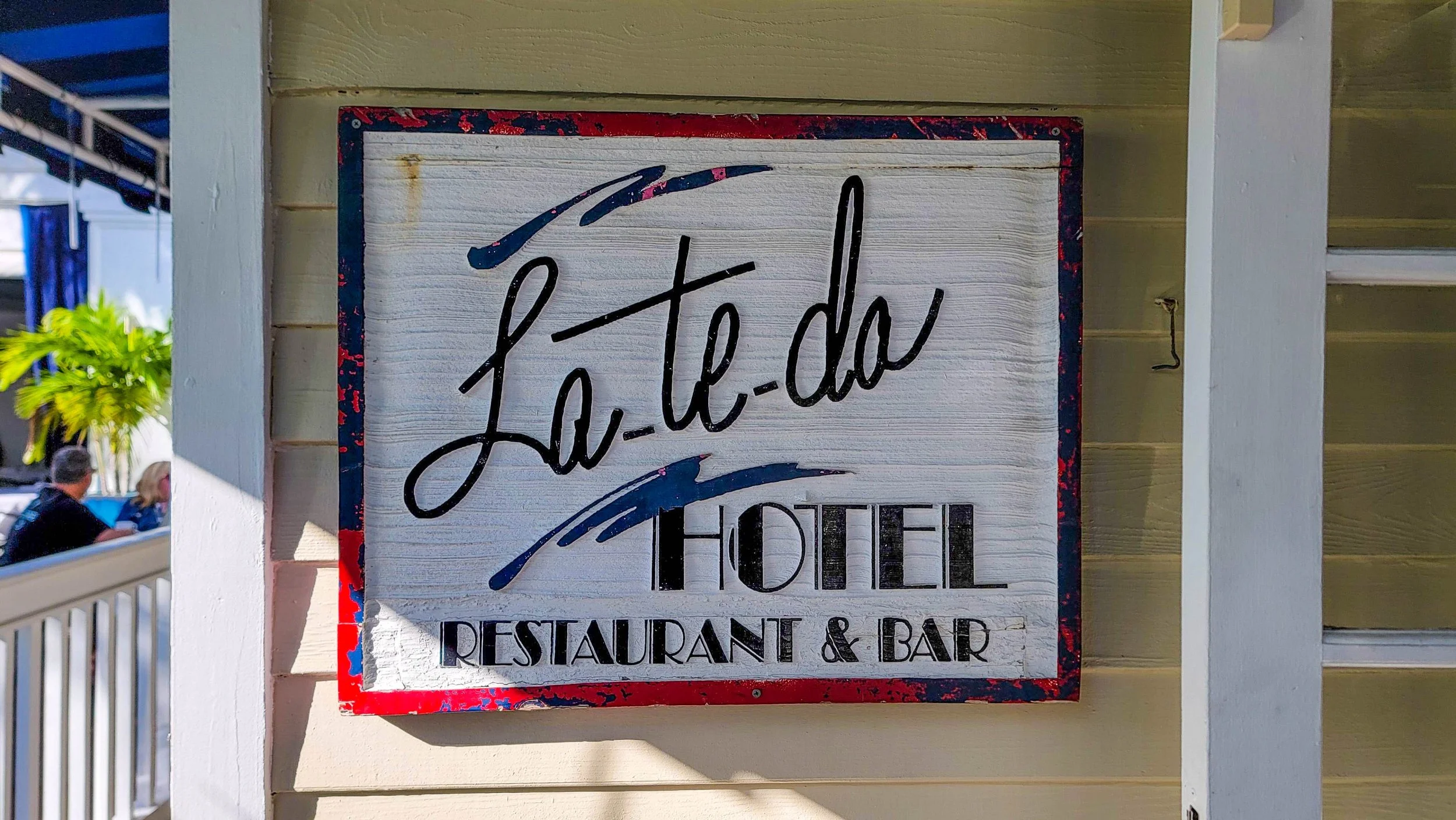Gallery — La Te Da