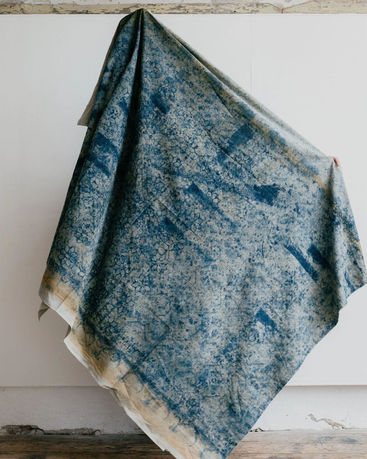 Achadiya Cloth ~ III

This piece has now been made into our next small batch of quilted Artist Waistcoats ~ available to order from the shop ~ Link in bio