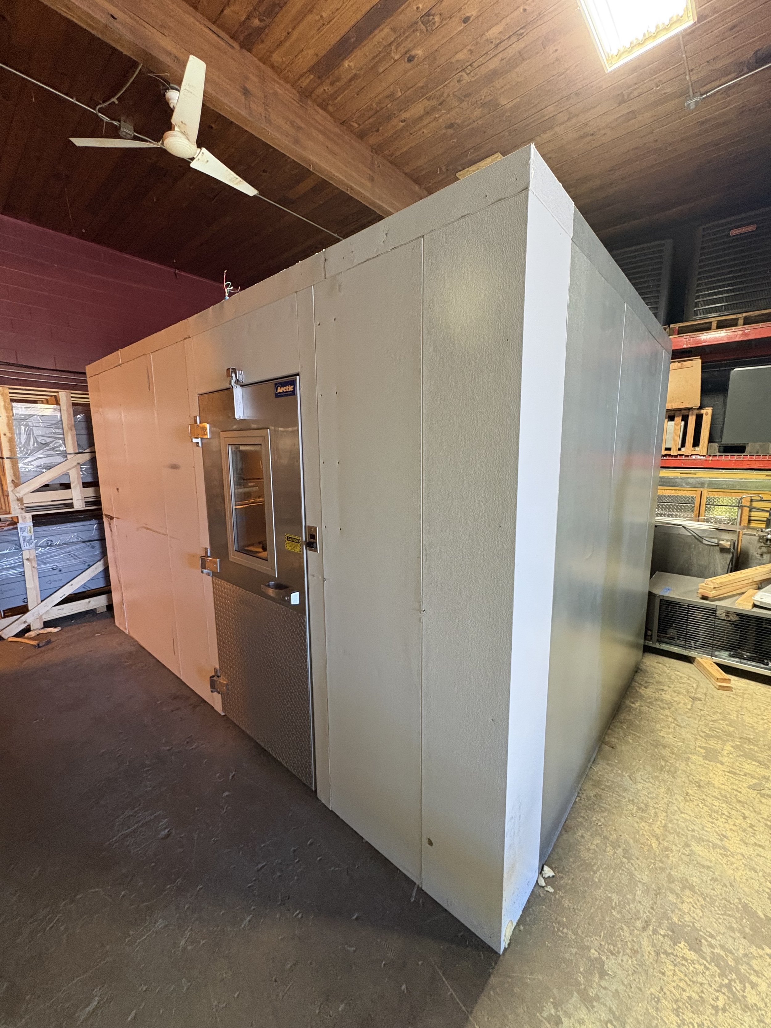 13.5ftx8.5ft Walk In cooler
