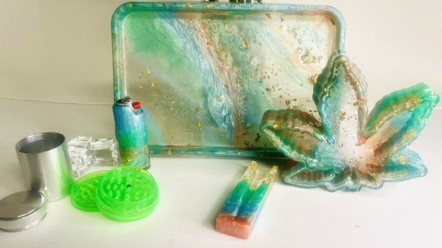 GREEN BLUE ROLLING TRAY SET.jpeg