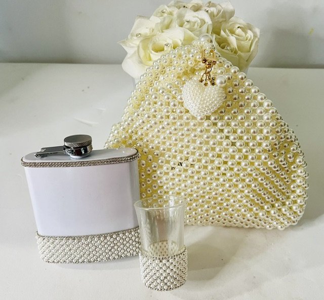 Pearl Evening Bag w.Flask.jpeg