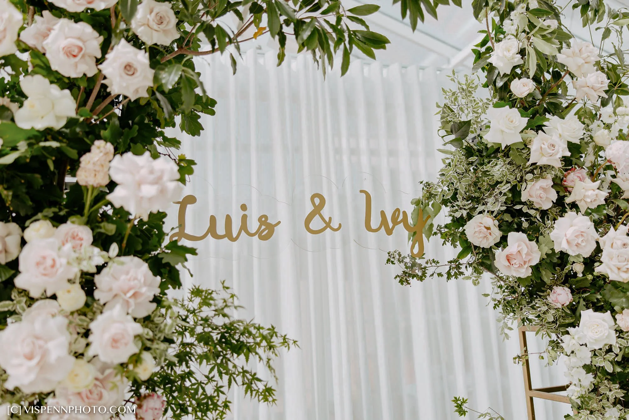Melbourne Rooftop Wedding Venue Rombe Glasshouse - luis and Ivy-4.jpg
