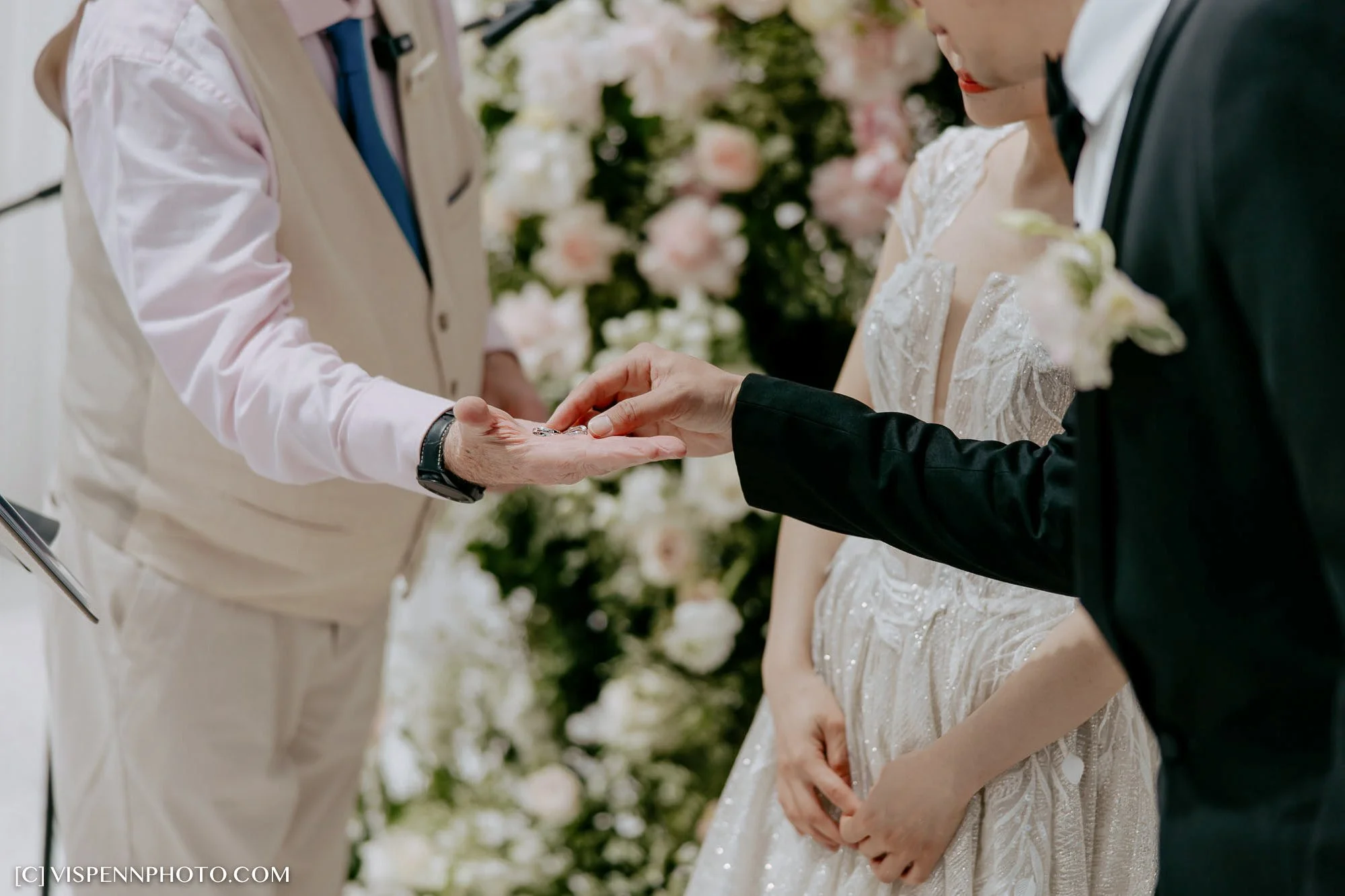 Melbourne Rooftop Wedding Venue Rombe Glasshouse - luis and Ivy-33.jpg