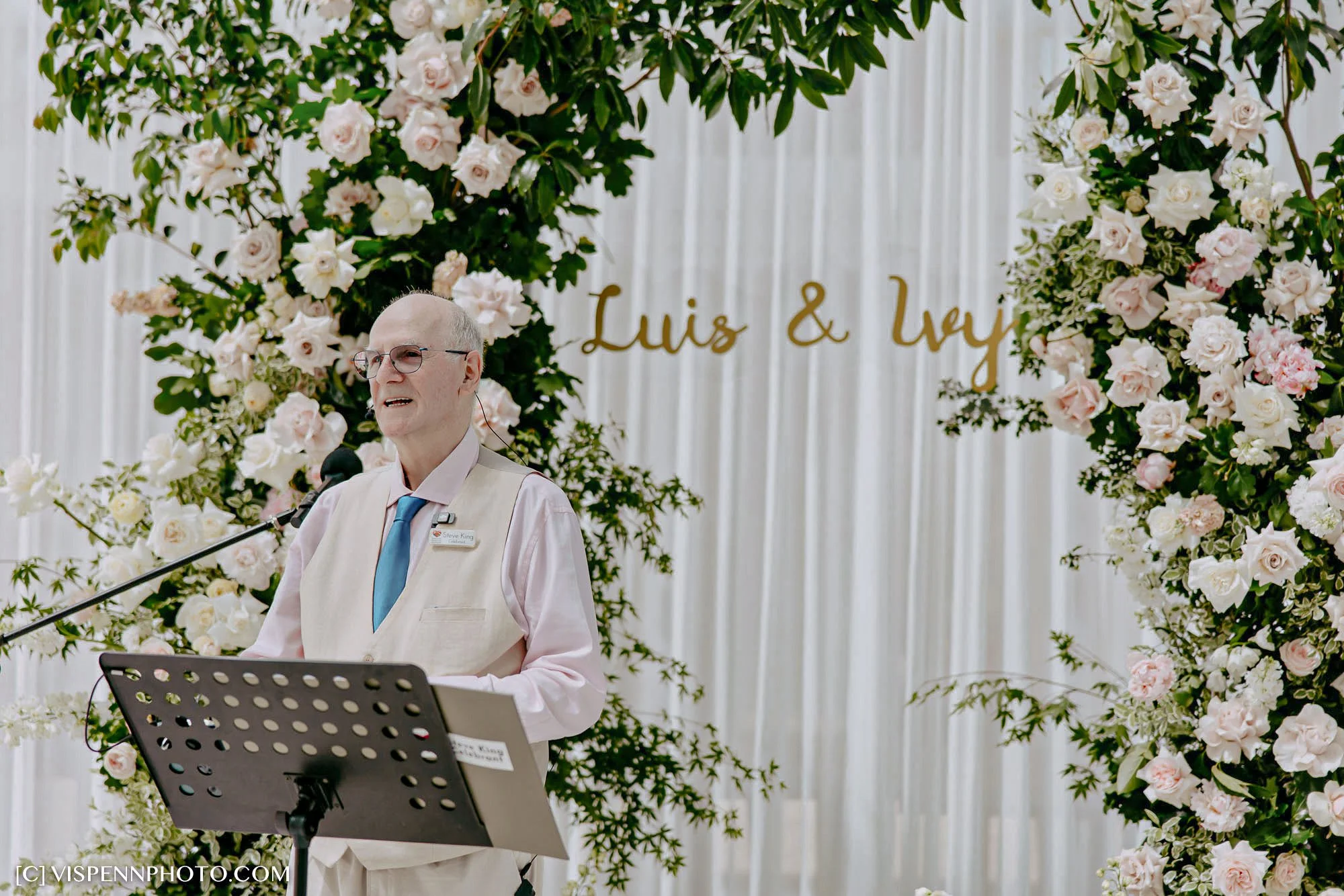 Melbourne Rooftop Wedding Venue Rombe Glasshouse - luis and Ivy-12.jpg