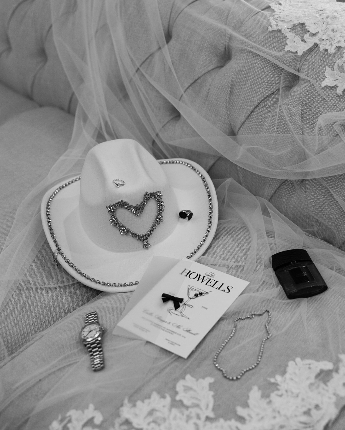 A few details from this beautiful day 🤠🥂✨

Second shooter for @naomiramirezphotography 

&bull;
&bull;
&bull;
&bull;
&bull;

#photographer #southfloridaphotographer #weddingphotographer #engagementparty  #orlandophotographer #secondshooter #orlando