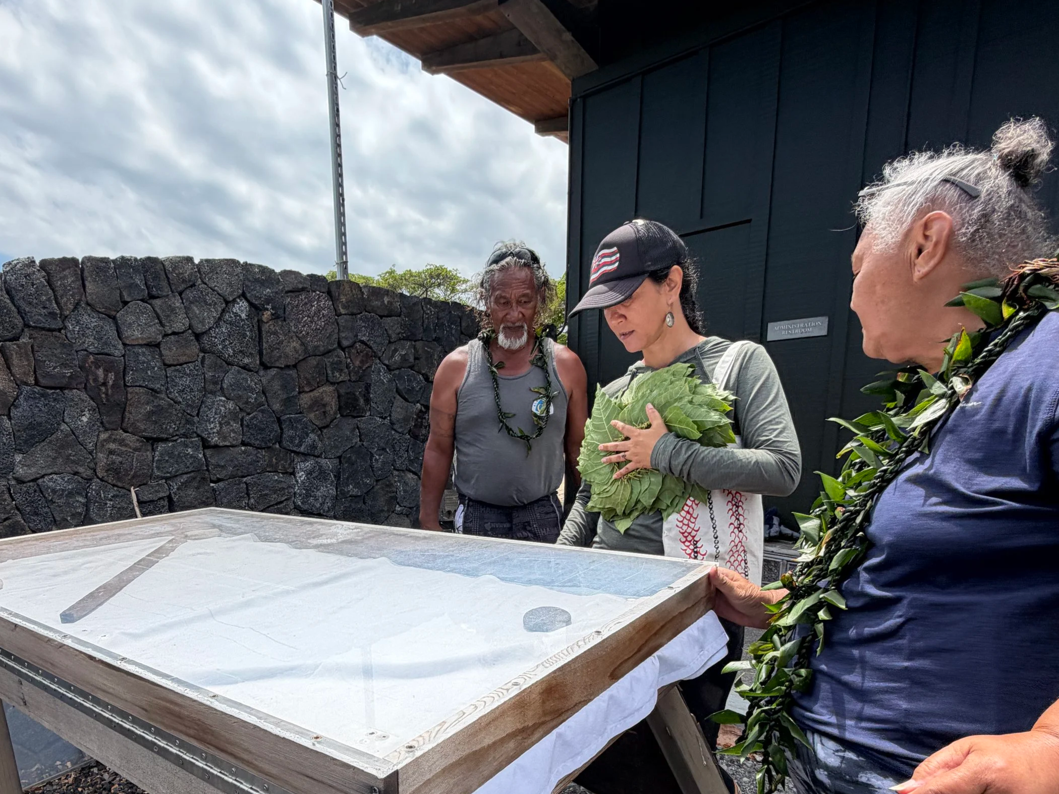 Analu Silva, Loki Vares and Aunty Lei Lightner at Kalaemano, Kaupulehu