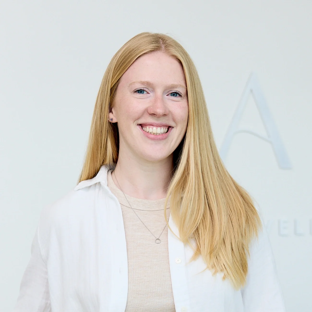 Headshot of Sydney, physiotherapist at Align Wellness Clinic in Stoney Creek