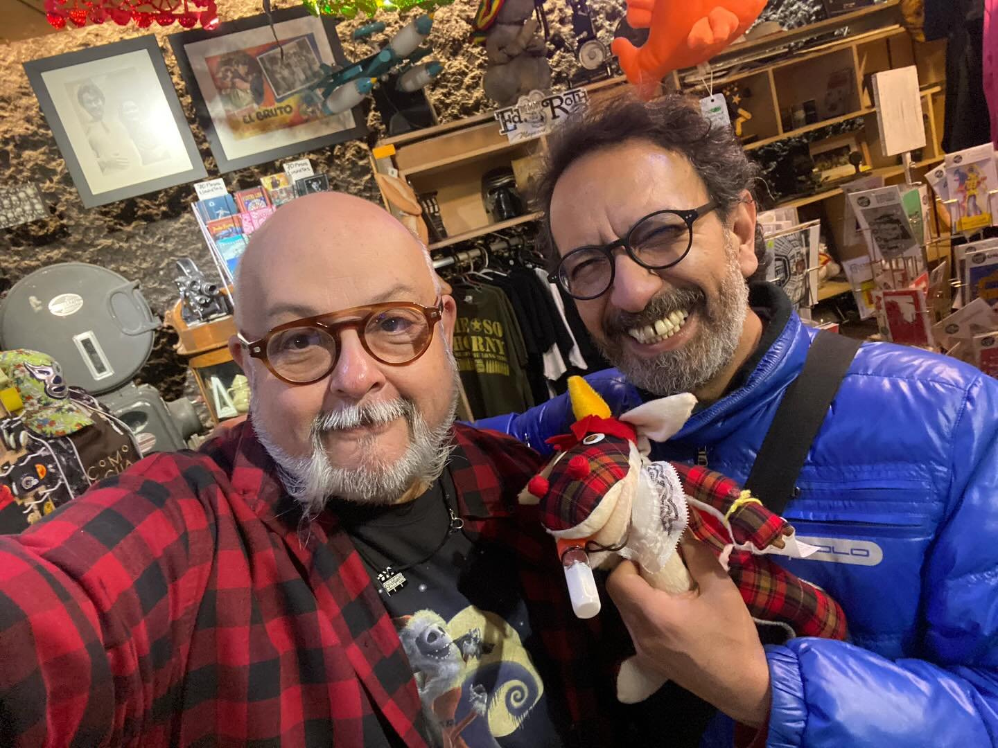 Con el mismísimo Fernando Rivera Calderón en su visita sorpresa a Belahugozzi, platicando de los personajes de antaño como “señorita cometa” quien fuera su colaboradora y desde luego no podría faltar hab