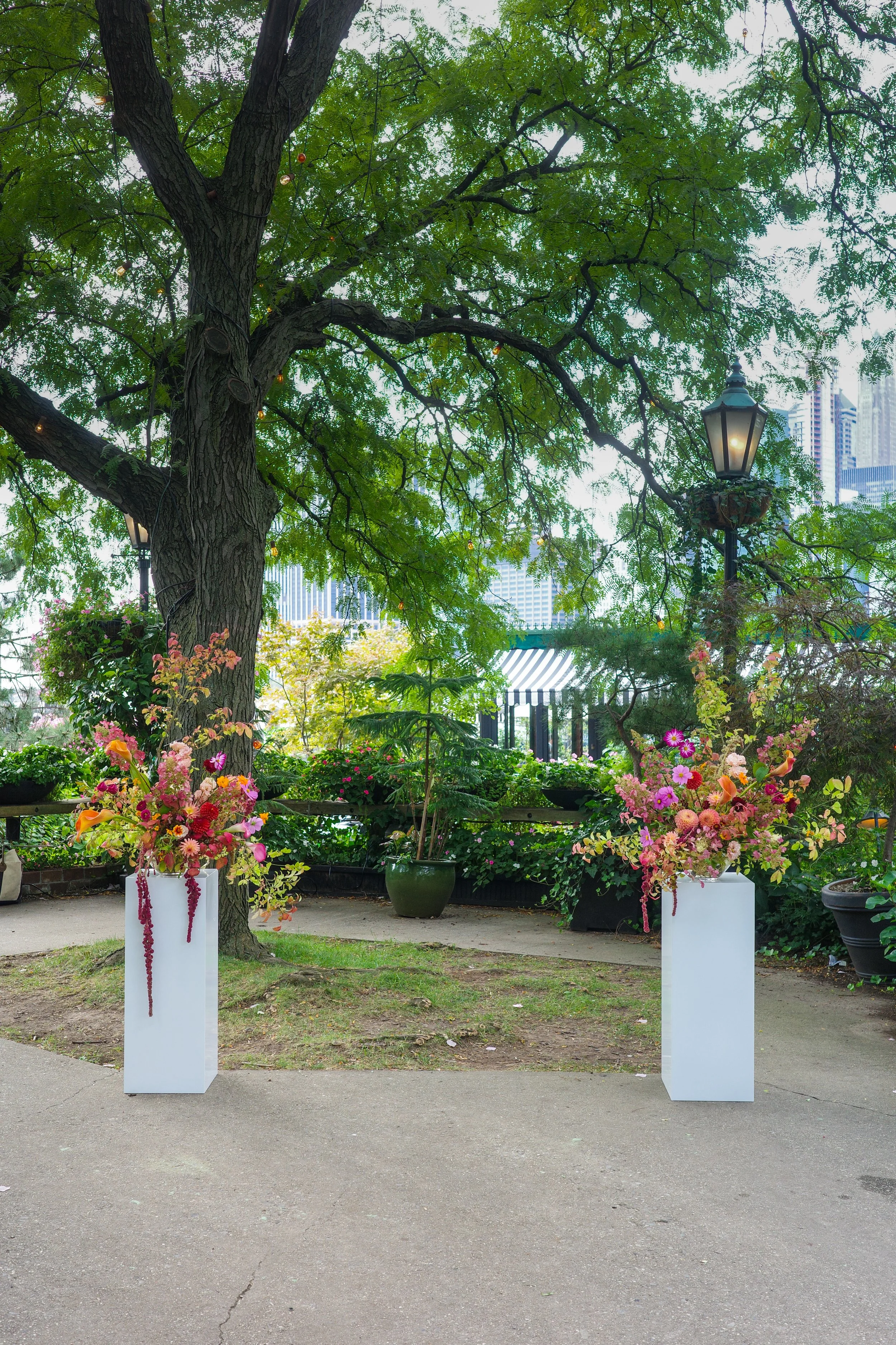 the-river-cafe-ceremony-pedestals-fall-wedding-1.JPG
