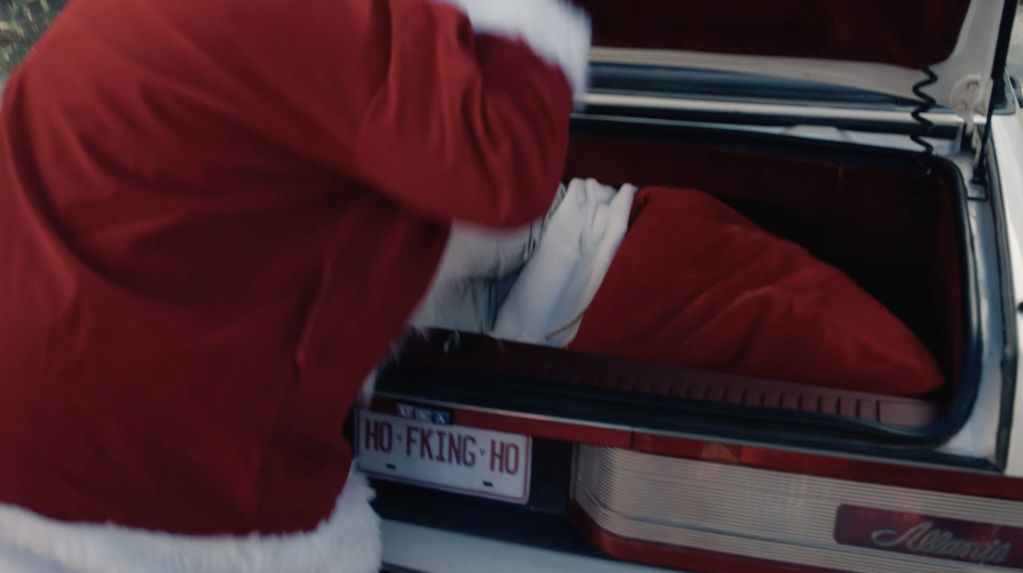 Custom license plate in Patreon 2025 holiday commercial