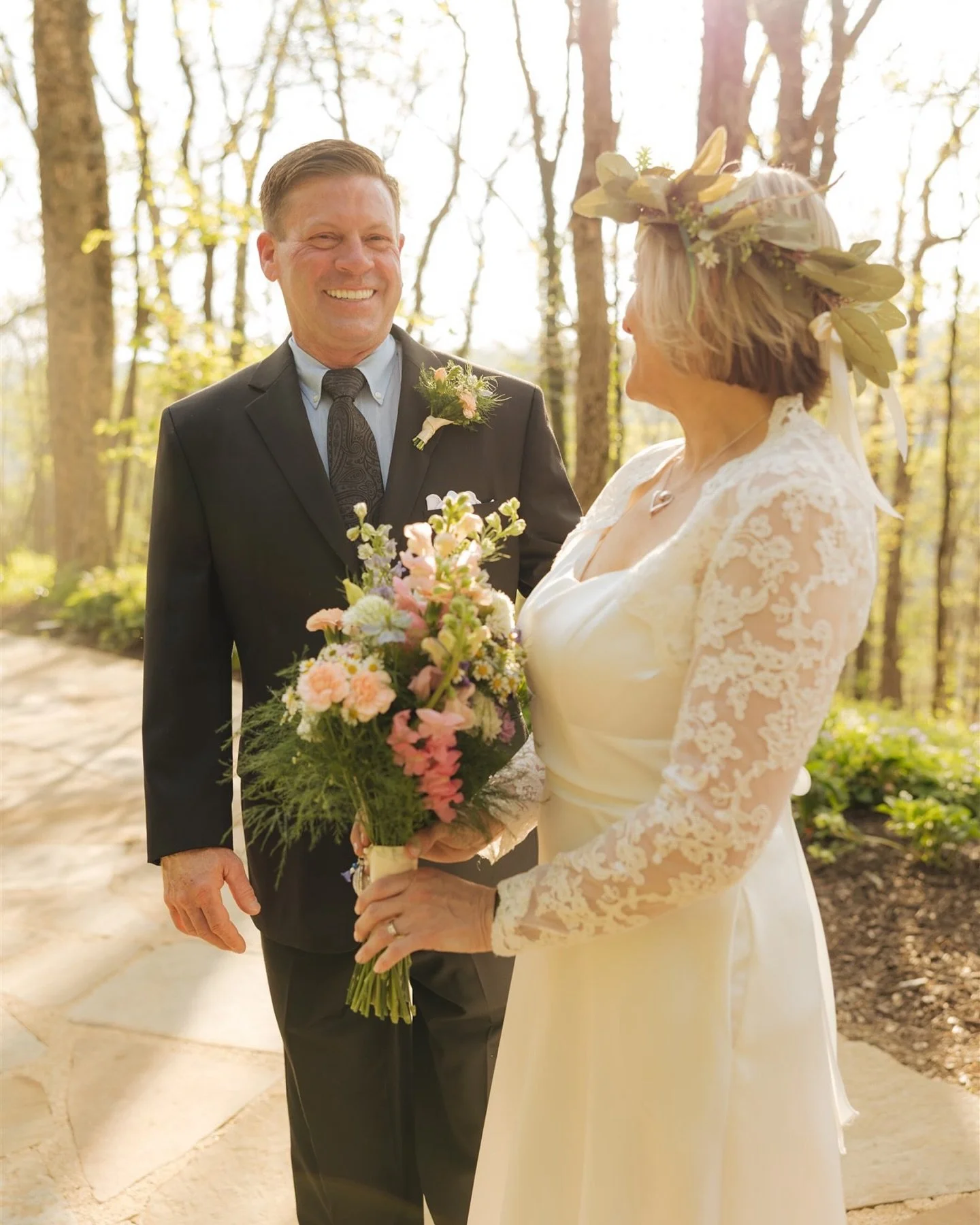 Had the best first wedding of the year with the Kunkles! Lisa, Mike and all of their guests radiated joy the whole day! This was one of those days with absolutely no stress and was purely about the love shared between two people. Cheers to the Kunkle