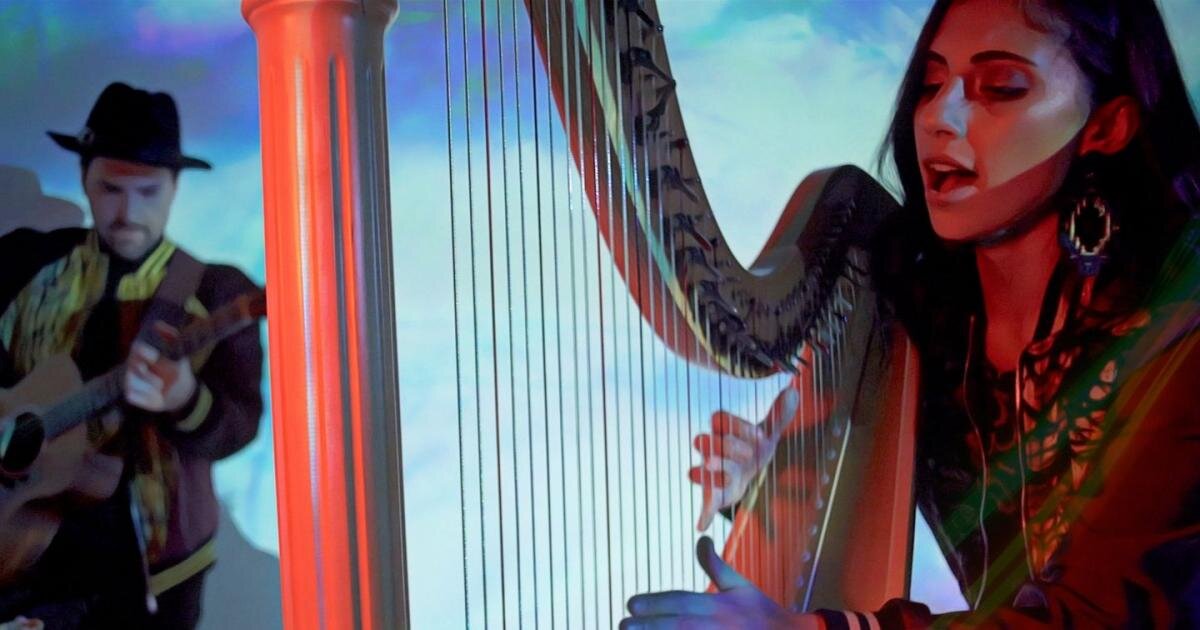 Perolas is a harp/vocal duo available from Artist Bookings