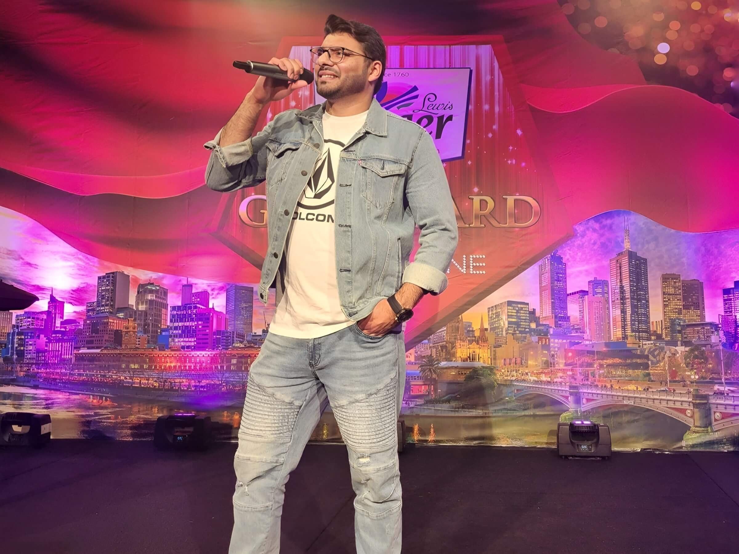 Indian Music Vocals | FAISAL AMLANI | Melbourne Talent | www.artist-bookings.com