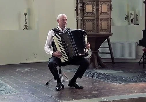 piano accordion at funeral.JPG
