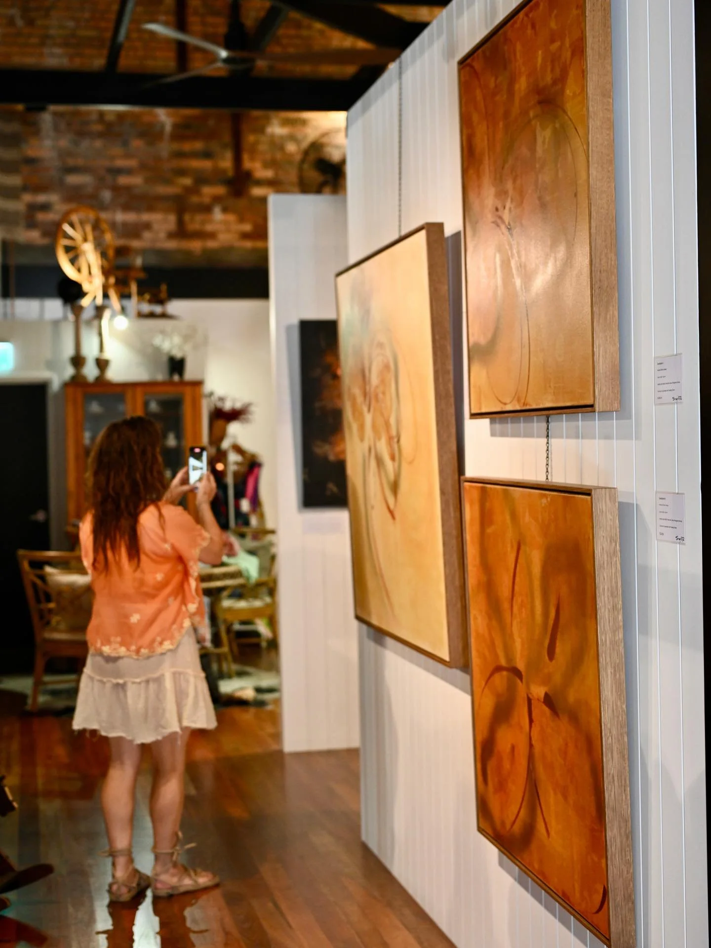 Thanks to @empirerevival.murbah for creating such a wonderful #artdeco space for local artist to showcase their work.