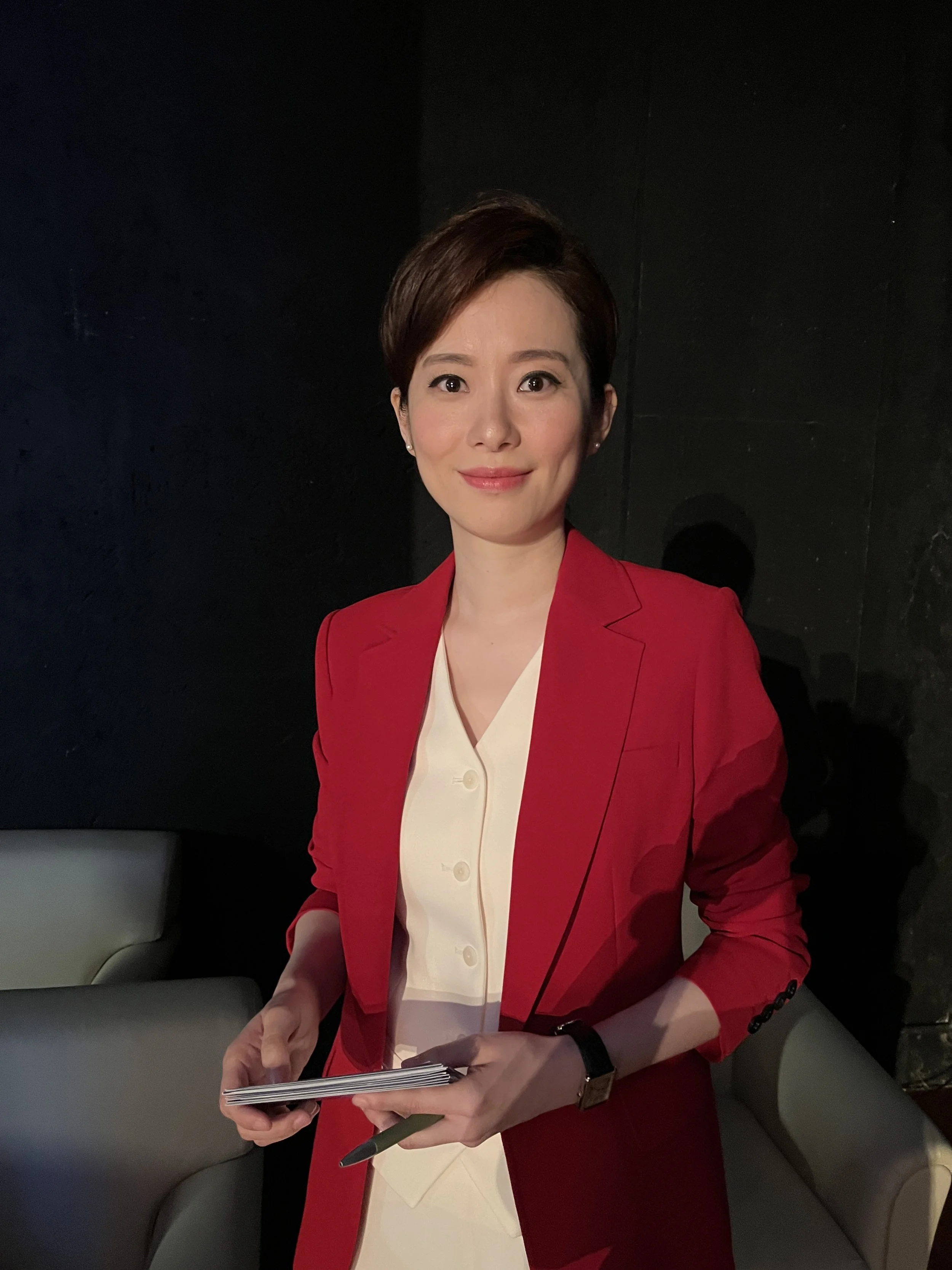 甬港經濟合作論壇司儀・董寅寅小姐