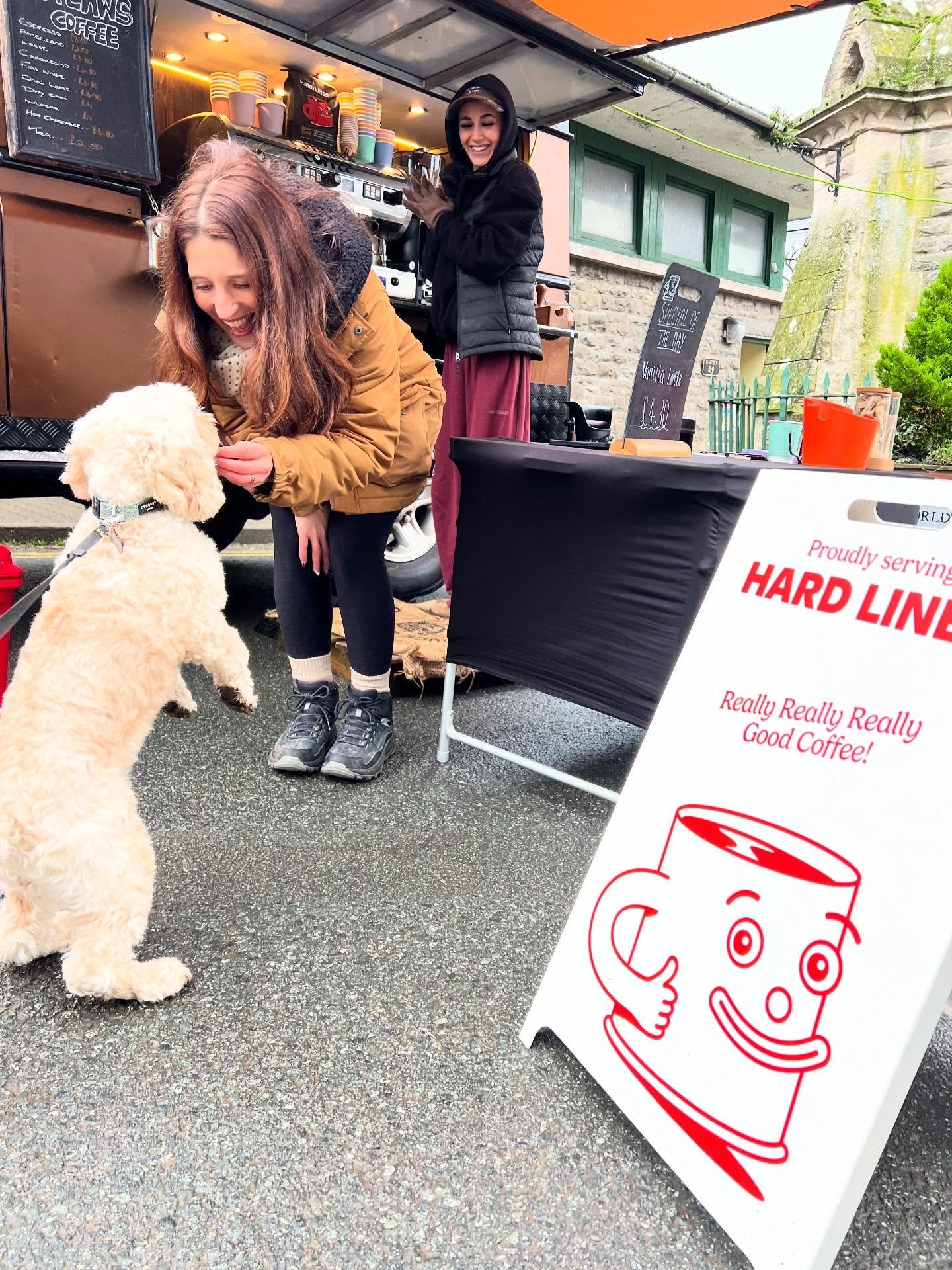 🐕@outlawscoffee know that a way to a customer&rsquo;s loyalty is doggy fuss and treats&hellip; 

#cockapoo_lovers #hayonwye #markettreats #coffeepeople