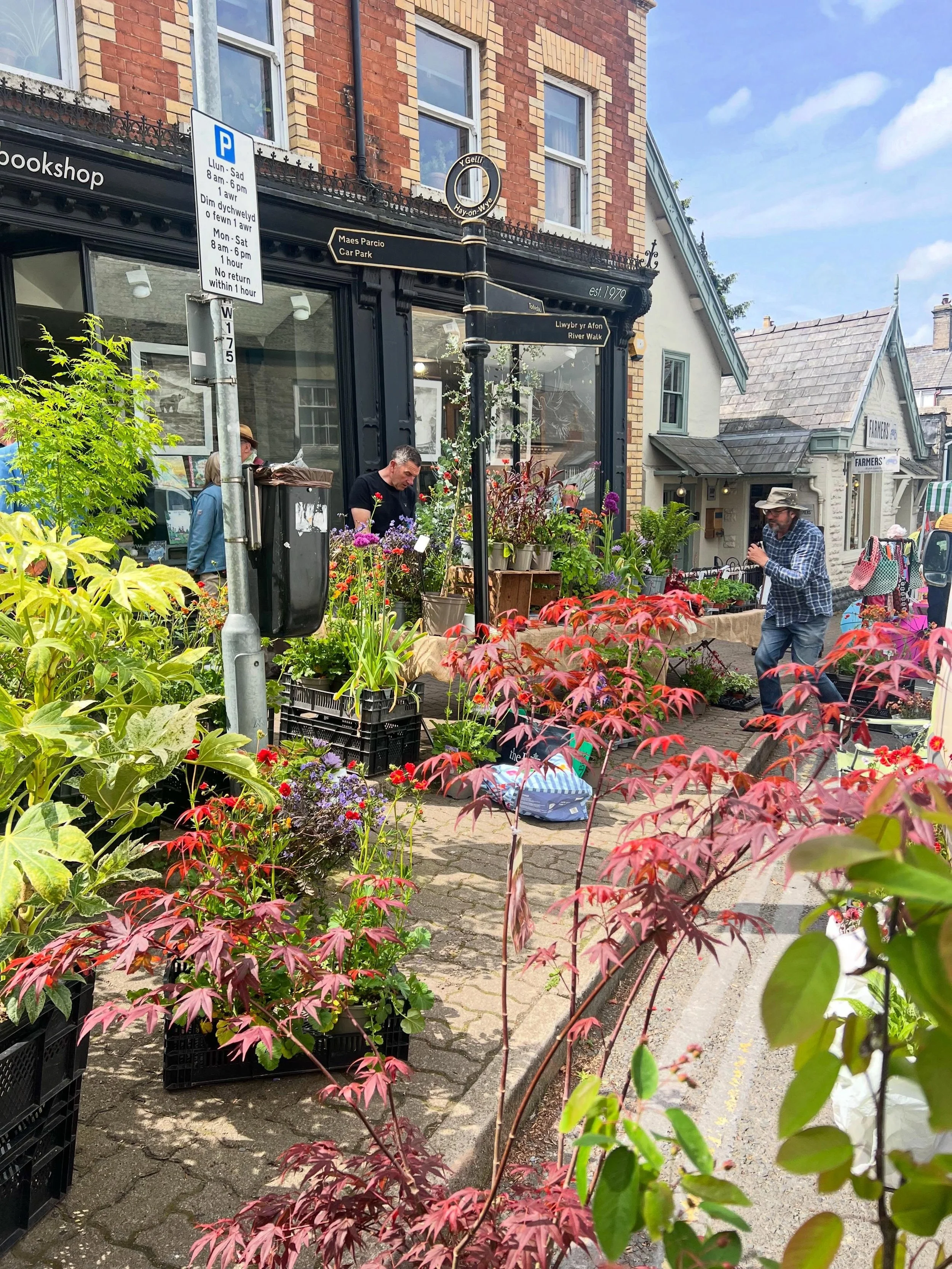 Market Day in Hay-on-Wye 🏴󠁧󠁢󠁷󠁬󠁳󠁿&hellip; Thursday 11 June, 9am-2.30pm, around Memorial Square, the Clock Tower and market halls. 
&hellip;&hellip;&hellip;&hellip;&hellip;&hellip;&hellip;&hellip;&hellip;&hellip;&hellip;&hellip;&hellip;&hellip;&