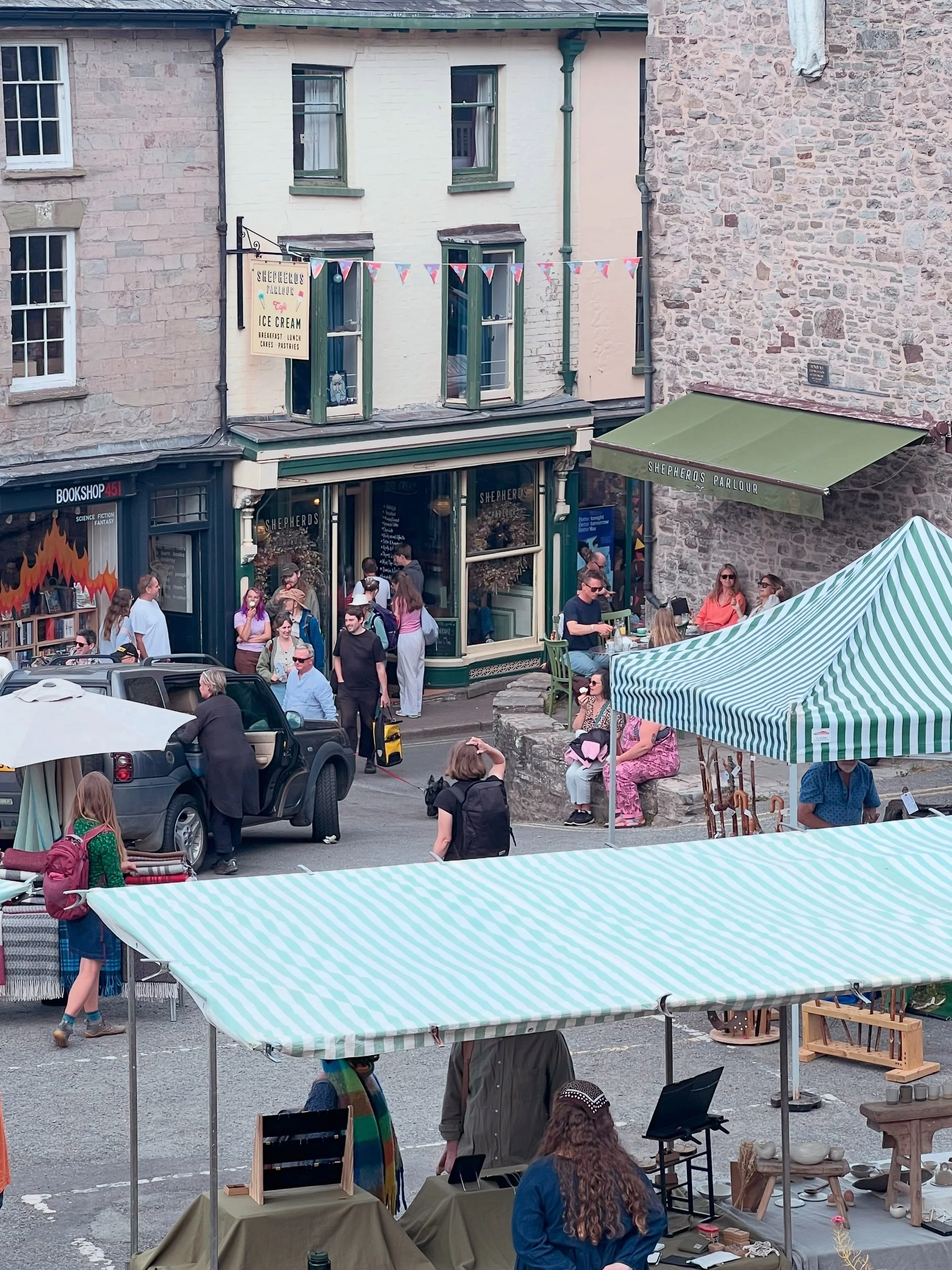 Hay Market Day, Thursday 13th August, 9am-2.30pm.
&hellip;&hellip;&hellip;&hellip;&hellip;&hellip;&hellip;&hellip;&hellip;&hellip;&hellip;&hellip;&hellip;&hellip;&hellip;&hellip;&hellip;

✂️ Bring your blades (safely), as it&rsquo;s knife sharpening 