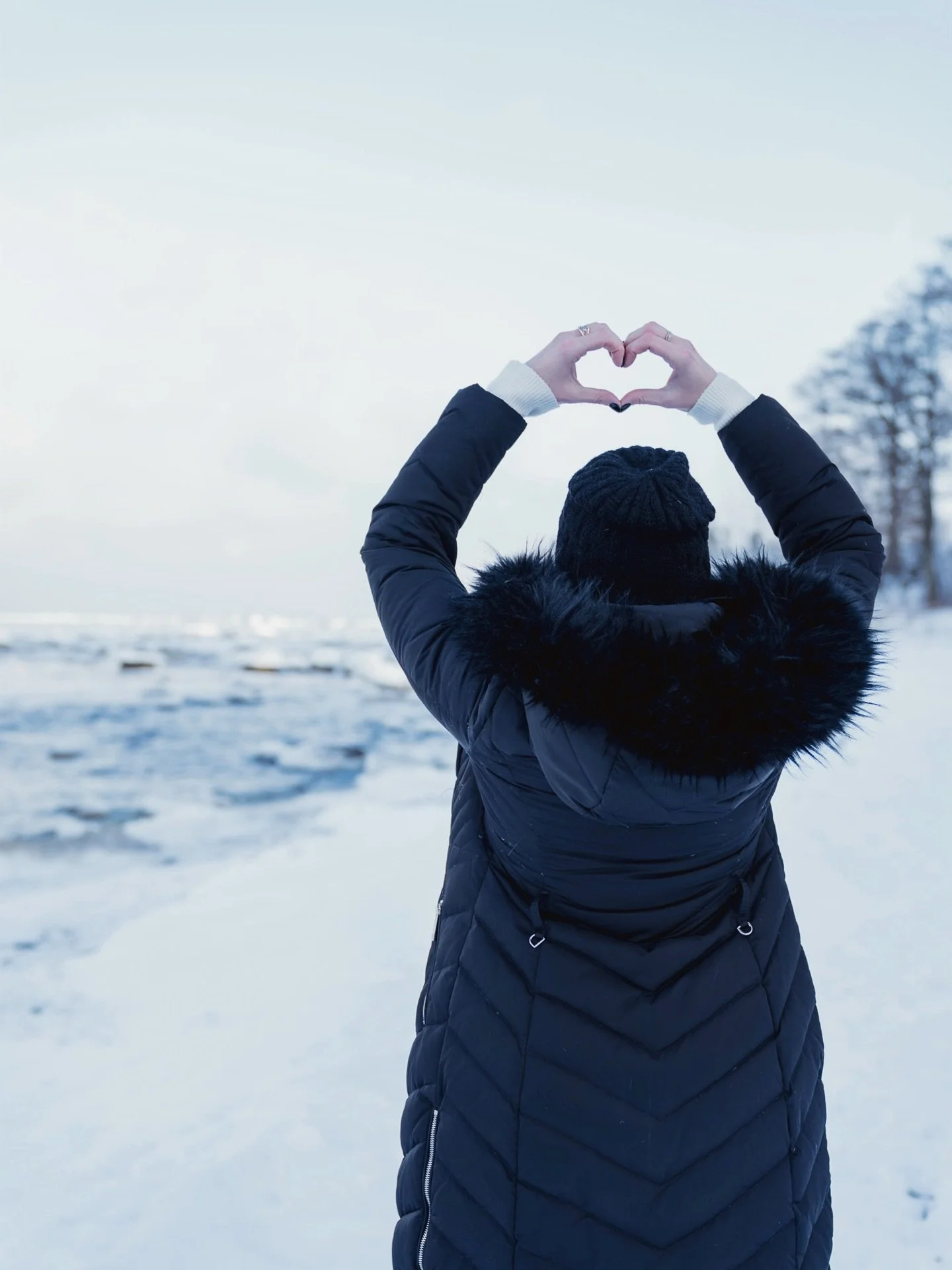       
  
    Ära unusta tänada teekonda, see on teinud Sinust selle, kes Sa täna oled!   Ära unusta tänada neid, kes aitasid Sul kasvada!   Ja mis kõige olulisem - ära unusta tänada ennast!  Väikest ennast, teismelist ennast ja kõiki muid vahepealse