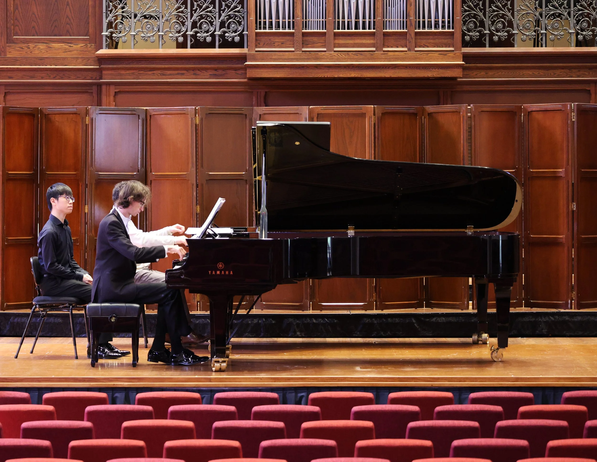 performing in Elder Hall alongside Stephen van der Hoek (2025)